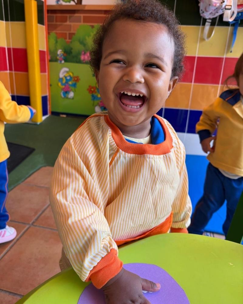 guarderia-castilleja-de-la-cuesta-niña-feliz